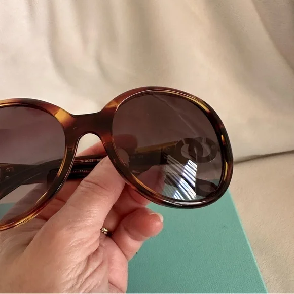 Tiffany & Co 1837 Round Circle Tortoise Shell Frame Sunglasses Violet Lens NWT Tortoise Narrow Thick Round Tinted Sunglasses with Purple  main image 4